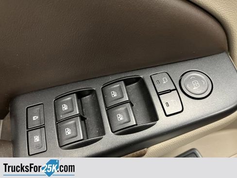 Used 2015 Chevrolet Tahoe LT image 30