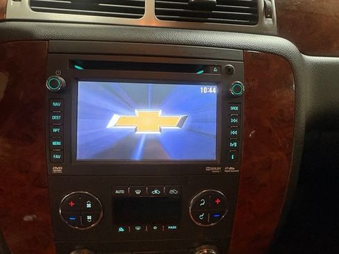 Used 2012 Chevrolet Avalanche LTZ AWD/4WD image 10