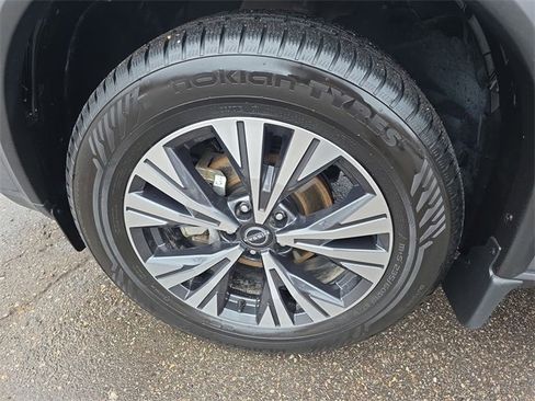 Certified 2022 Nissan Rogue SV w/ SV Premium Package image 10