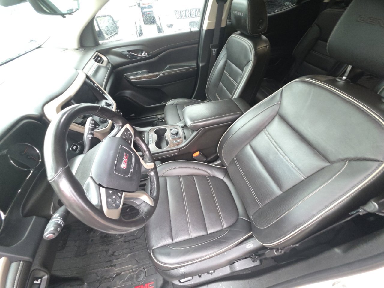 Used 2020 GMC Acadia Denali w/ Trailering Package AWD/4WD image 16