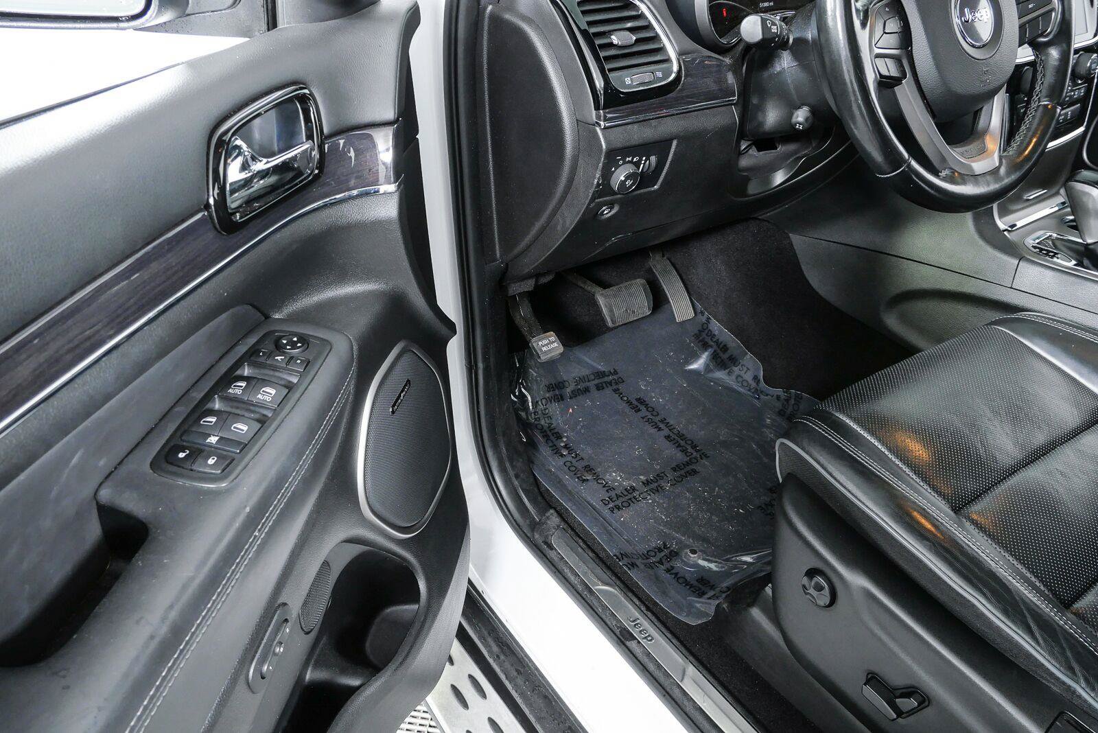 Used 2020 Jeep Grand Cherokee Overland RWD image 10
