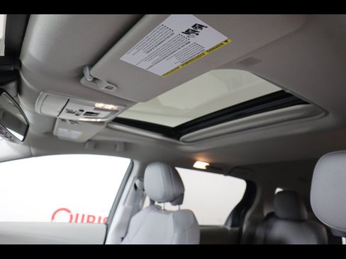 Used 2024 Toyota Sienna XLE w/ XLE Plus Package AWD/4WD image 28