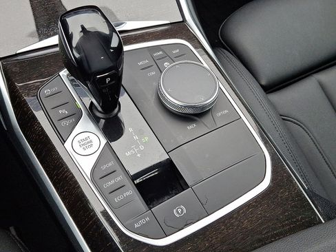 Used 2021 BMW 330i xDrive Sedan w/ Convenience Package image 28