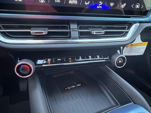 New 2026 Chevrolet Equinox EV LT FWD image 25
