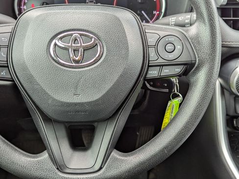 Used 2023 Toyota RAV4 LE image 22