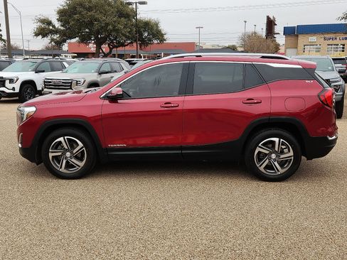 Used 2020 GMC Terrain SLT image 2