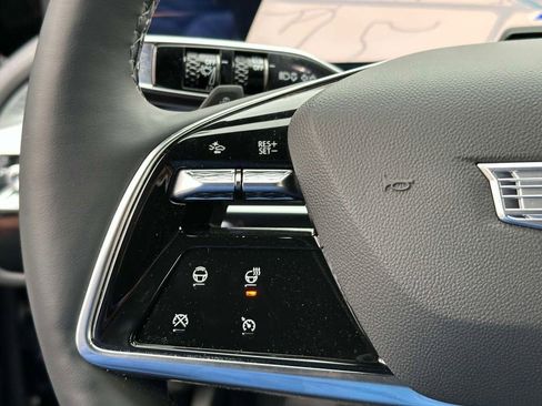 New 2024 Cadillac Lyriq Luxury w/ LPO, Floor Liner Package AWD/4WD image 18