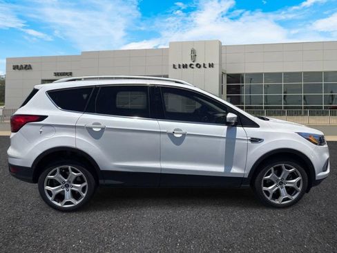 Used 2019 Ford Escape Titanium FWD image 2