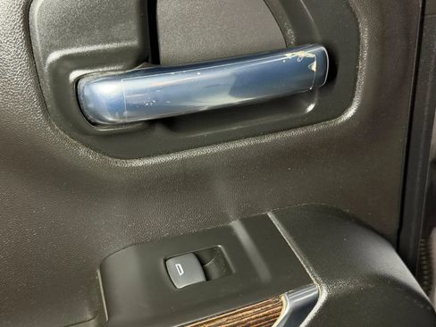 Used 2020 GMC Sierra 1500 Elevation RWD image 14