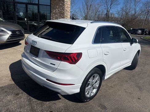 Used 2023 Audi Q3 2.0T Premium image 3