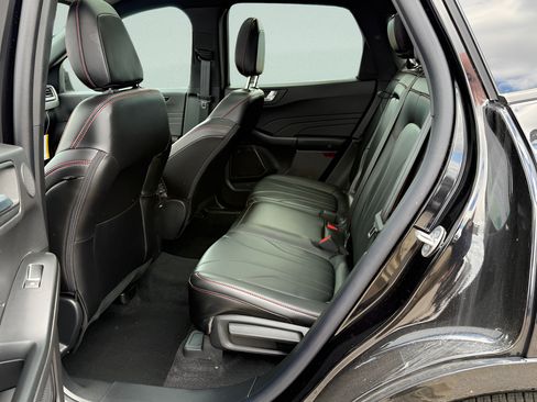 Certified 2025 Ford Escape ST-Line Elite w/ Premium Technology Package AWD/4WD image 5