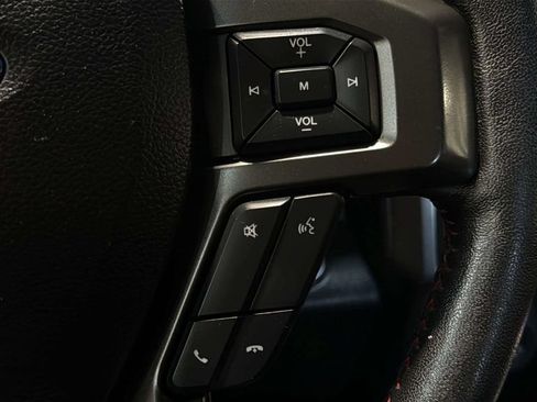 Used 2019 Ford F150 Lariat w/ Equipment Group 502A Luxury AWD/4WD image 23
