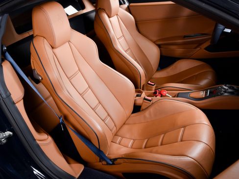 Used 2011 Ferrari 458 Italia Coupe image 5