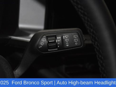 Used 2025 Ford Bronco Sport Badlands image 13