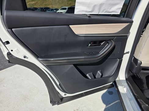 New 2025 MAZDA CX-90 Plug-In Hybrid w/ Preferred AWD/4WD image 7