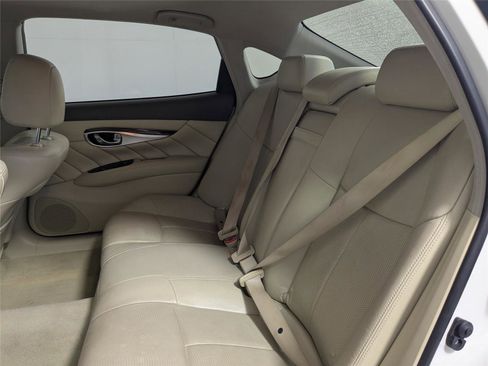 Used 2019 INFINITI Q70 L 3.7 image 32