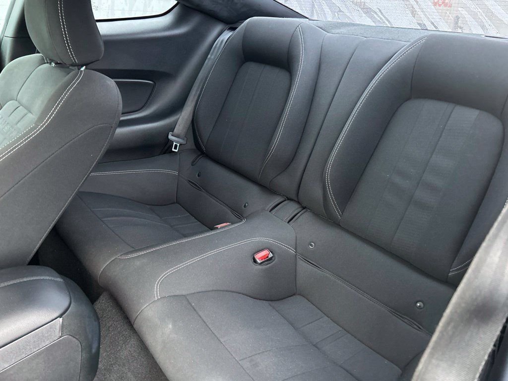 Used 2022 Ford Mustang GT RWD image 9