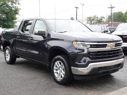 Used 2024 Chevrolet Silverado 1500 LT image 4