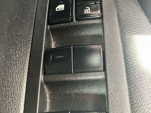 Used 2021 Toyota Corolla LE FWD image 12