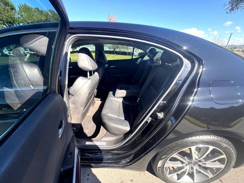 Used 2017 Acura TLX V6 w/ Technology Package image 11