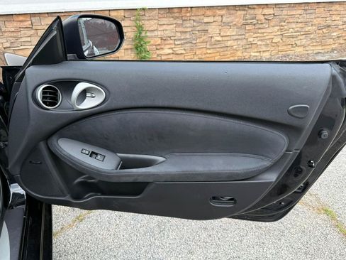 Used 2014 Nissan 370Z Touring w/ Sport Package RWD image 20