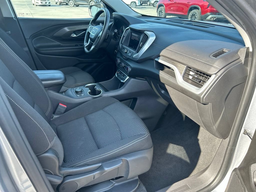 Used 2023 GMC Terrain SLE w/ Driver Convenience Package FWD image 15