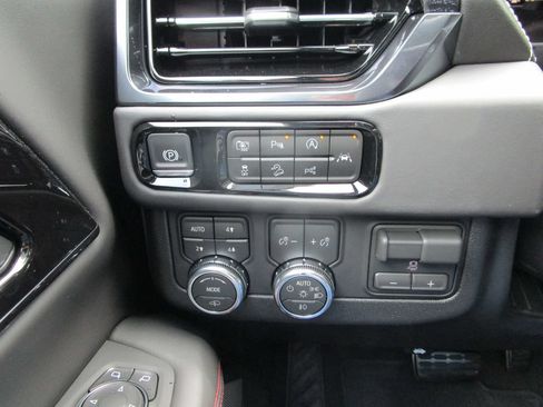 New 2026 GMC Yukon AT4 Ultimate AWD/4WD image 35