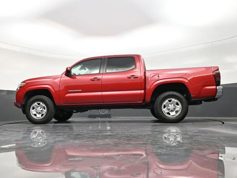 Used 2022 Toyota Tacoma SR5 RWD image 21