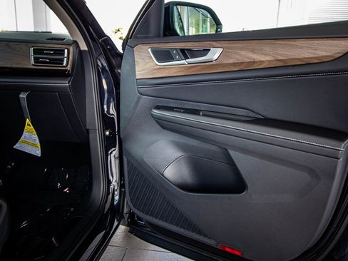 New 2026 Volkswagen Atlas SE image 44