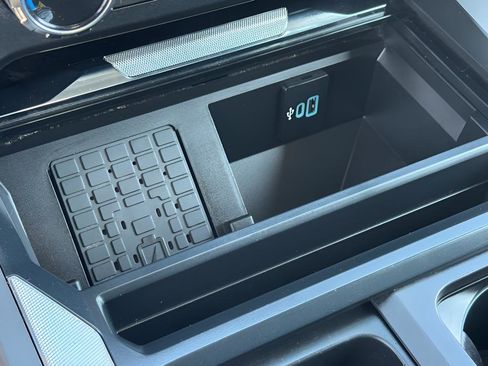 Used 2024 Ford F250 Lariat image 38