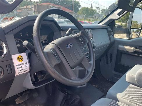 Used 2018 Ford F650 2WD Regular Cab Super Duty image 13