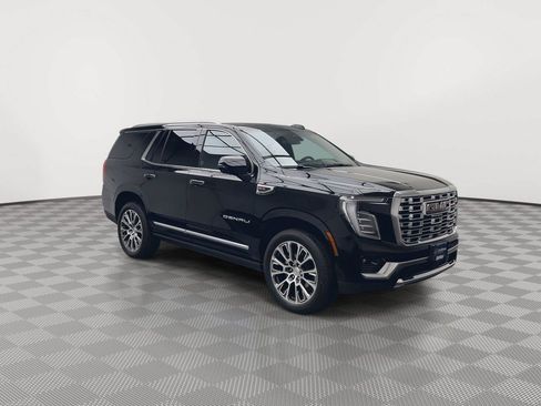 Certified 2025 GMC Yukon Denali w/ Sun & Power Step Package AWD/4WD image 37