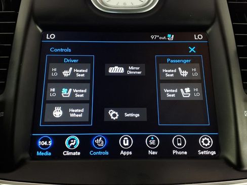 Used 2018 Chrysler 300 Limited w/ Safetytec Plus Group RWD image 16