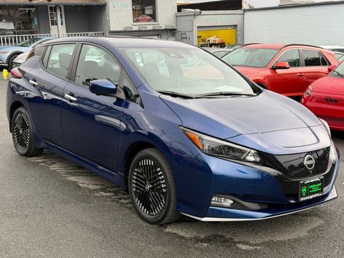 Used 2024 Nissan Leaf SV Plus image 3