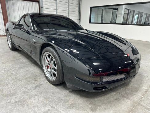 Used 2001 Chevrolet Corvette Z06 RWD image 7