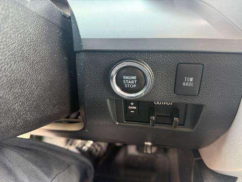 Used 2021 Toyota Tundra Platinum AWD/4WD image 30