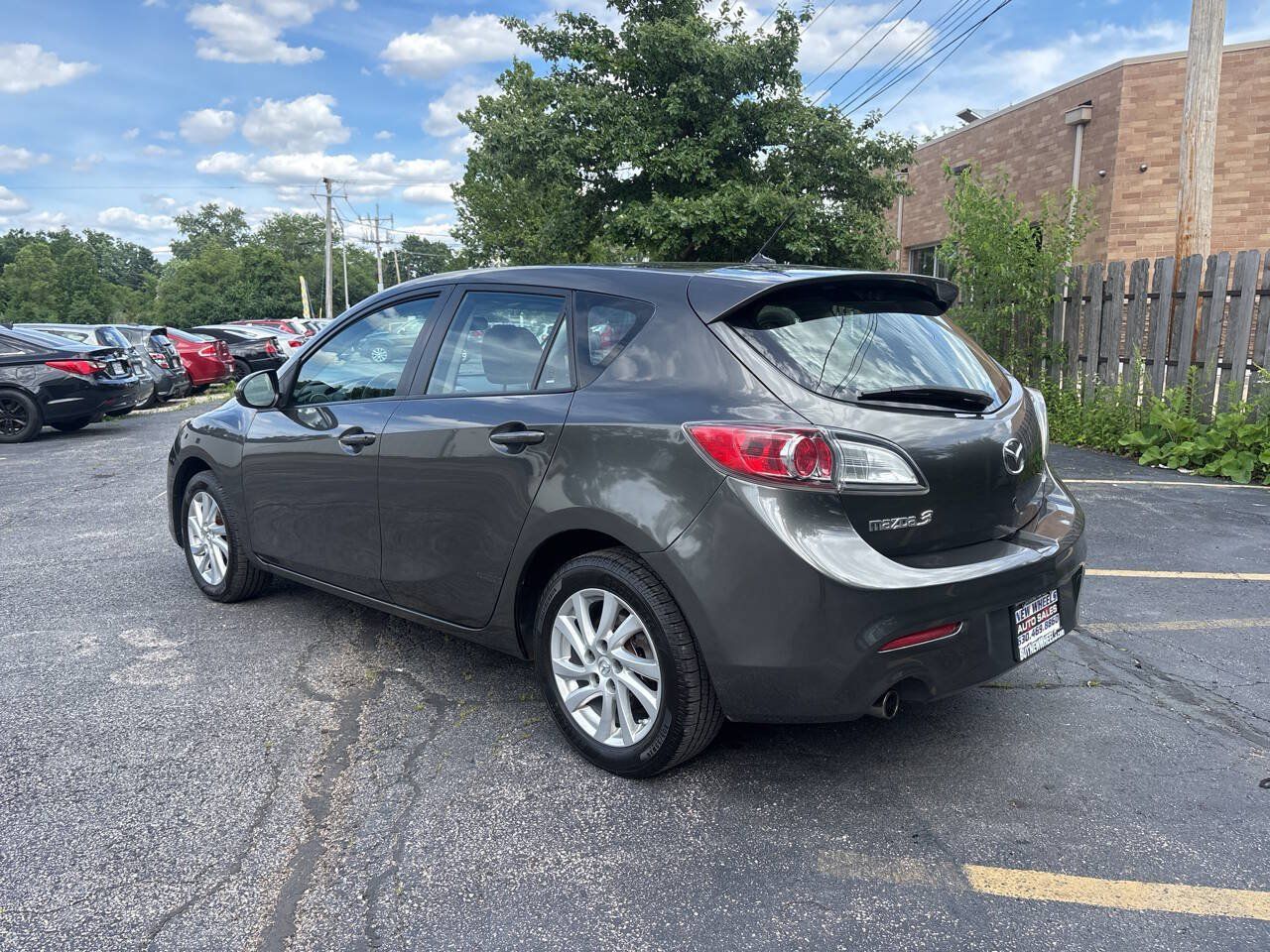 Used 2012 MAZDA MAZDA3 i Touring FWD image 3