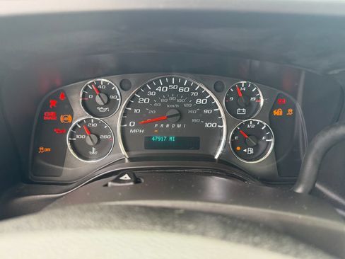 Used 2019 Chevrolet Express 3500 Extended w/ Power Convenience Package RWD image 19