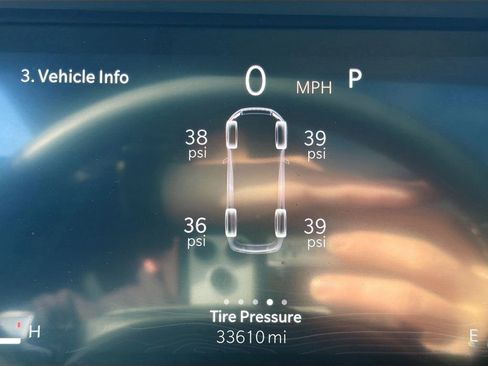 Used 2024 Jeep Grand Cherokee L Limited w/ Luxury Tech Group II image 45