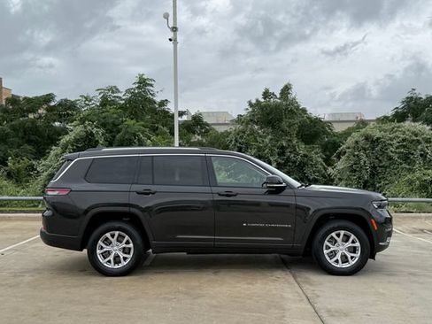 Used 2022 Jeep Grand Cherokee L Limited AWD/4WD image 6