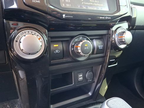Used 2019 Toyota 4Runner TRD Off-Road Premium AWD/4WD image 14