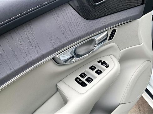 New 2026 Volvo XC90 T8 Ultra w/ Protection Package Premier AWD/4WD image 30