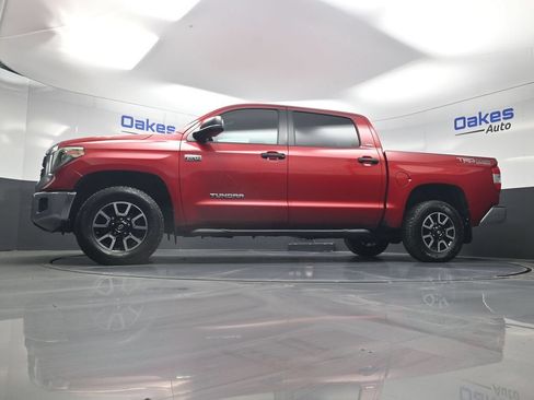 Used 2018 Toyota Tundra SR5 w/ TRD Off Road Package AWD/4WD image 42