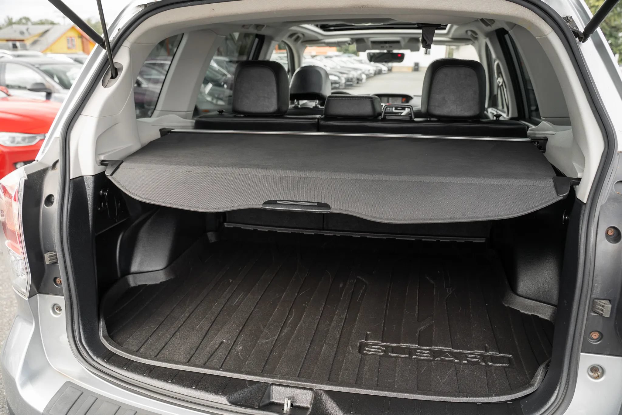 Used 2018 Subaru Forester 2.5i Limited AWD/4WD image 9