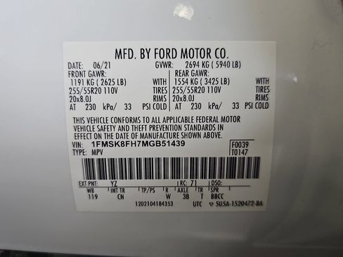 Used 2021 Ford Explorer Limited w/ Equipment Group 301A AWD/4WD image 35