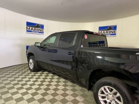 Used 2023 Chevrolet Silverado 1500 LT AWD/4WD image 8