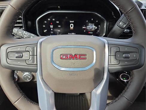 New 2026 GMC Sierra 1500 SLE w/ Preferred Package image 24
