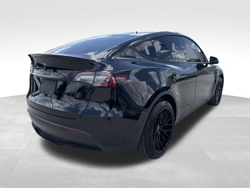 Used 2021 Tesla Model Y Long Range AWD/4WD image 5