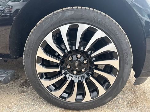 Used 2024 Lincoln Navigator Black Label image 26