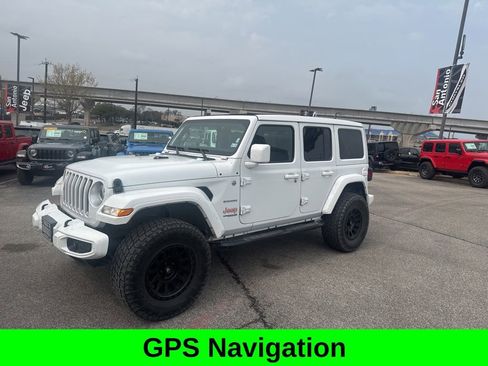 Used 2021 Jeep Wrangler Unlimited Sahara image 2